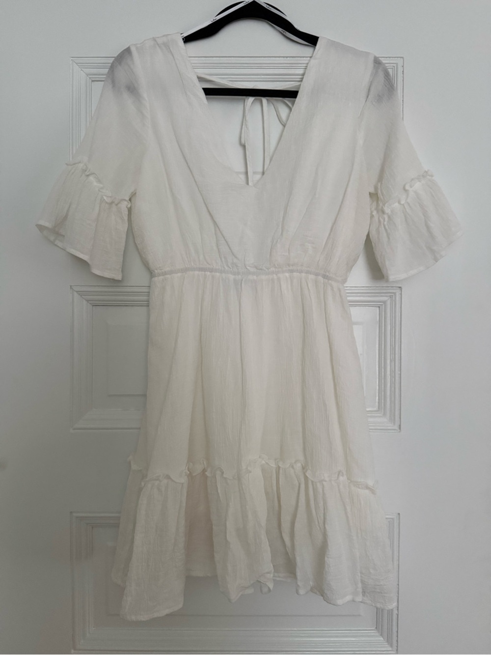 Lulu’s white dress